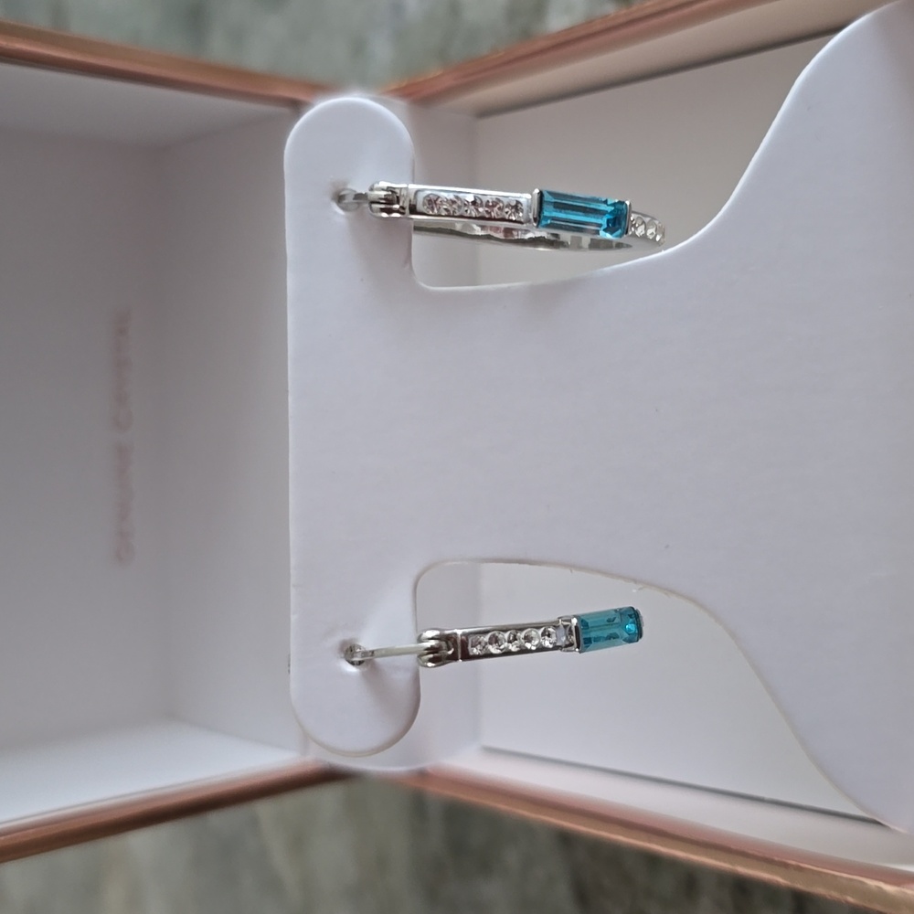 CHRYSTINA BRAND GENUINE CRYSTAL HOOP "SILVER PLATED" PIERCED EARRINGS